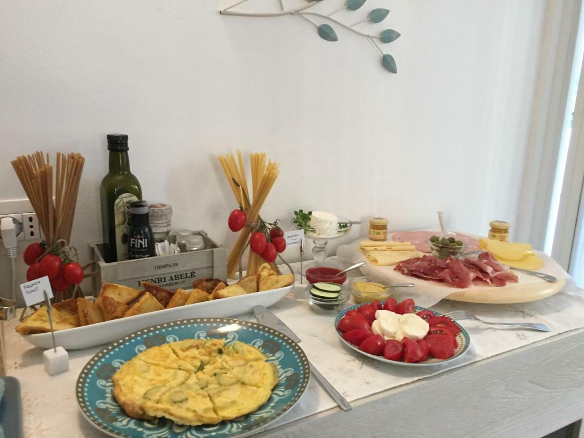 Residenza Elisa Bed and Breakfast Ντεζεντσάνο ντελ Γκάρντα Εξωτερικό φωτογραφία